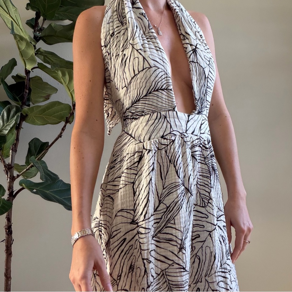 Elan Boho Halter Maxi Dress Small Black White Leaf Print Resort Beach Vacation